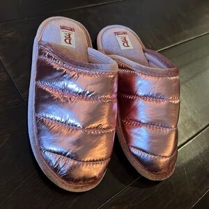 Dearfoam pink metallic slippers 7-8 EUC